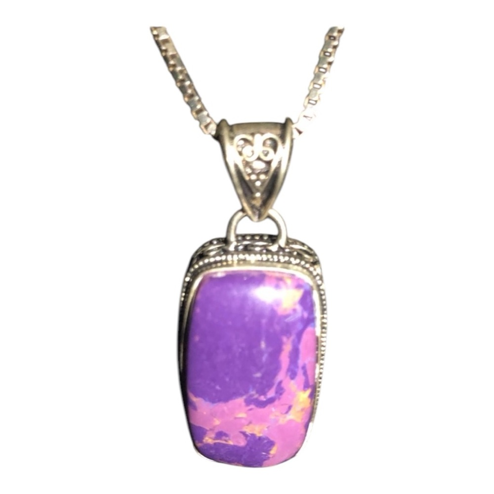 Vintage 925 Sterling Silver Mohave Purple Pendant with 15” Chain